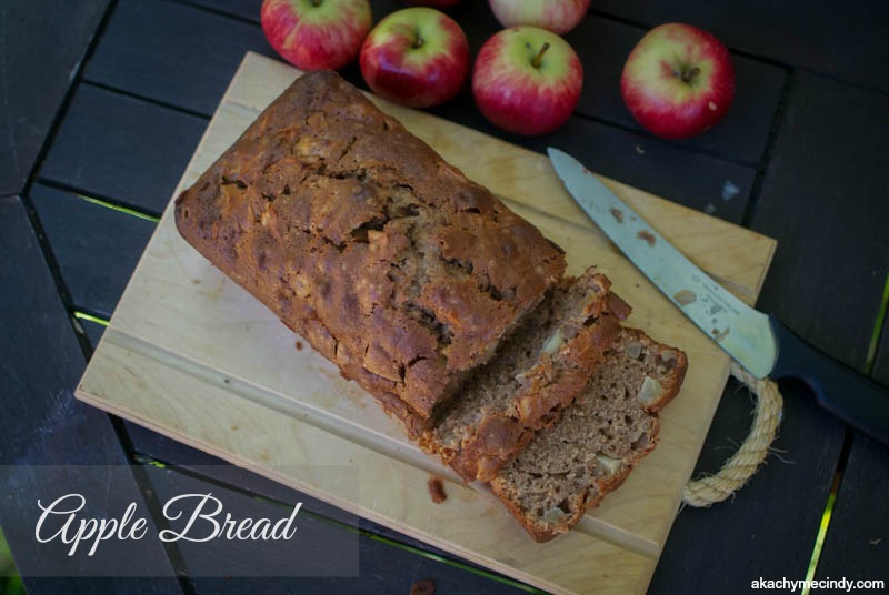 Eats / Apple Bread