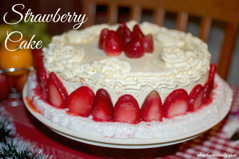 Eats / Strawberry Cake